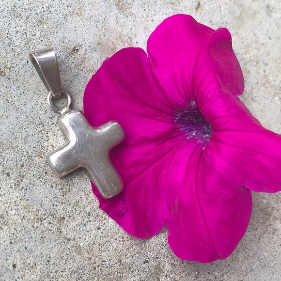 Silpada Jewelry - Silpada Sterling Silver cross